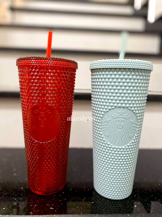 Ngã ngửa vì hiện tượng đầu cơ ly Starbucks, giá tăng chóng mặt một cách khó hiểu đến mức mua 1 triệu - bán lại tận 20 triệu cho 2 chiếc ly nhựa cũng cháy hàng - Ảnh 4.