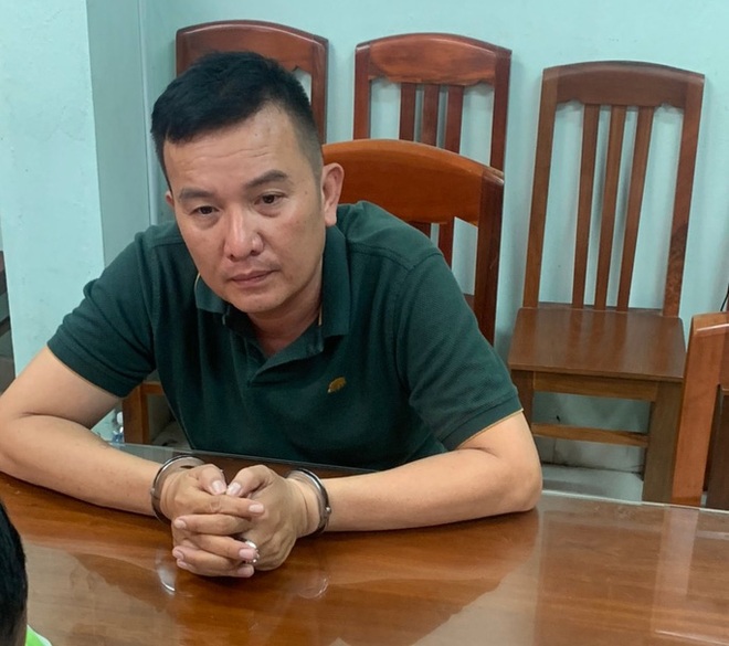 Ăn mặc sang trọng, đi &ocirc; t&ocirc; rồi mạo danh Ph&oacute; Gi&aacute;m đốc C&ocirc;ng an tỉnh để lừa tiền tỷ - Ảnh 1.