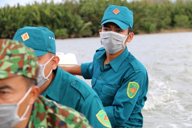 Trắng đêm phòng giặc COVID-19 ở biên giới Tây Nam - Ảnh 15.