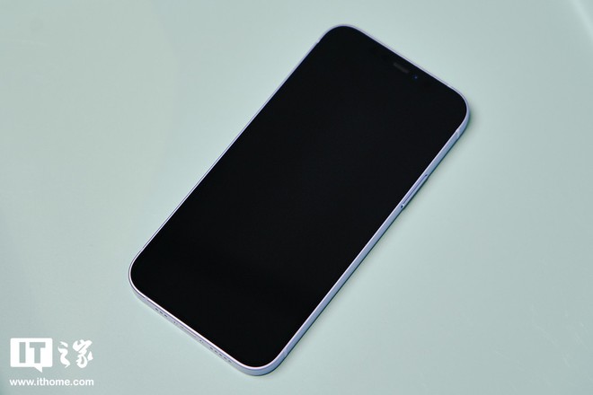 Rò rỉ hình ảnh thực tế iPhone 12 tím, đẹp đến nao lòng! - Ảnh 3.