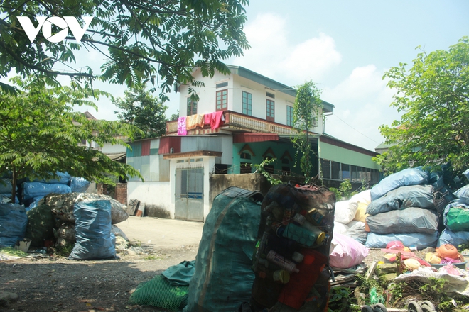 Ngạt thở vì ô nhiễm ở làng tái chế nhựa phế thải lớn nhất Hà Nội - Ảnh 16.