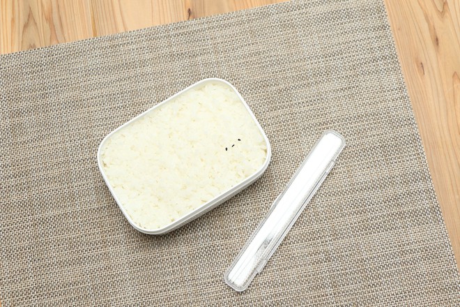 Gợi &yacute; cơm trưa cho người chưa hết th&aacute;ng m&agrave; đ&atilde; hết lương: Phần thức ăn đ&uacute;ng l&agrave; g&acirc;y bất ngờ - Ảnh 1.