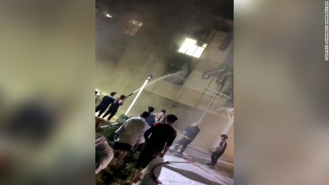 Ch&aacute;y bệnh viện điều trị Covid-19 ở Iraq: Con số thương vong tăng l&ecirc;n gần 200 - Ảnh 1.