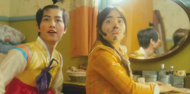 5 tạo hình khiến diễn viên Hàn muốn chôn sống: Makeup thảm họa của Song Joong Ki chưa sốc bằng trùm cuối - Ảnh 3.