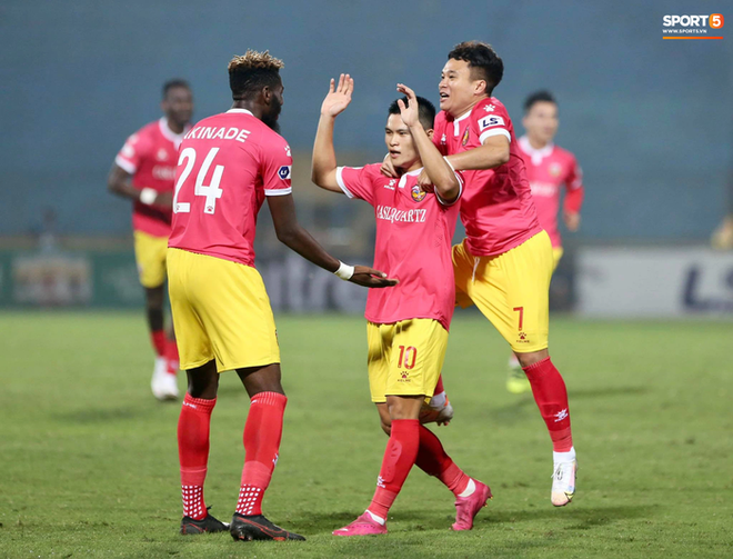 Lo ngại dịch Covid-19, sân Hà Tĩnh ngưng đón khán giả từ vòng 11 V.League - Ảnh 1.