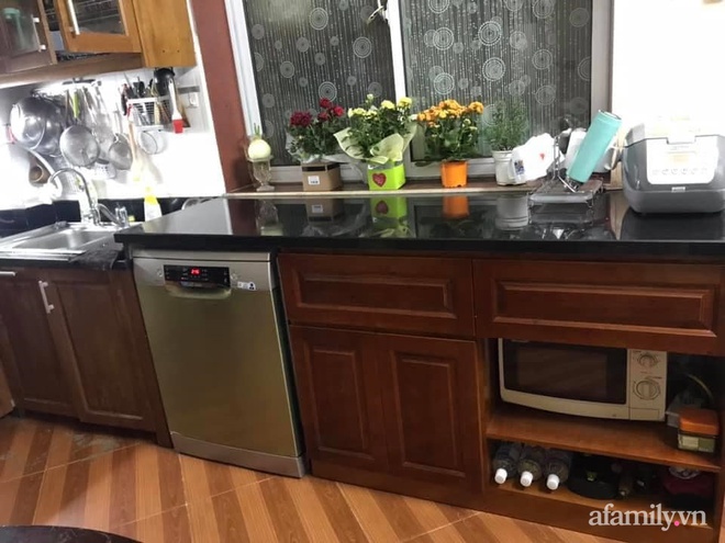Đọc ngay kinh nghiệm của mẹ đảm Hà Nội để biết cách né bẫy bán hàng, mua được máy rửa bát phù hợp với nhu cầu sử dụng - Ảnh 2.