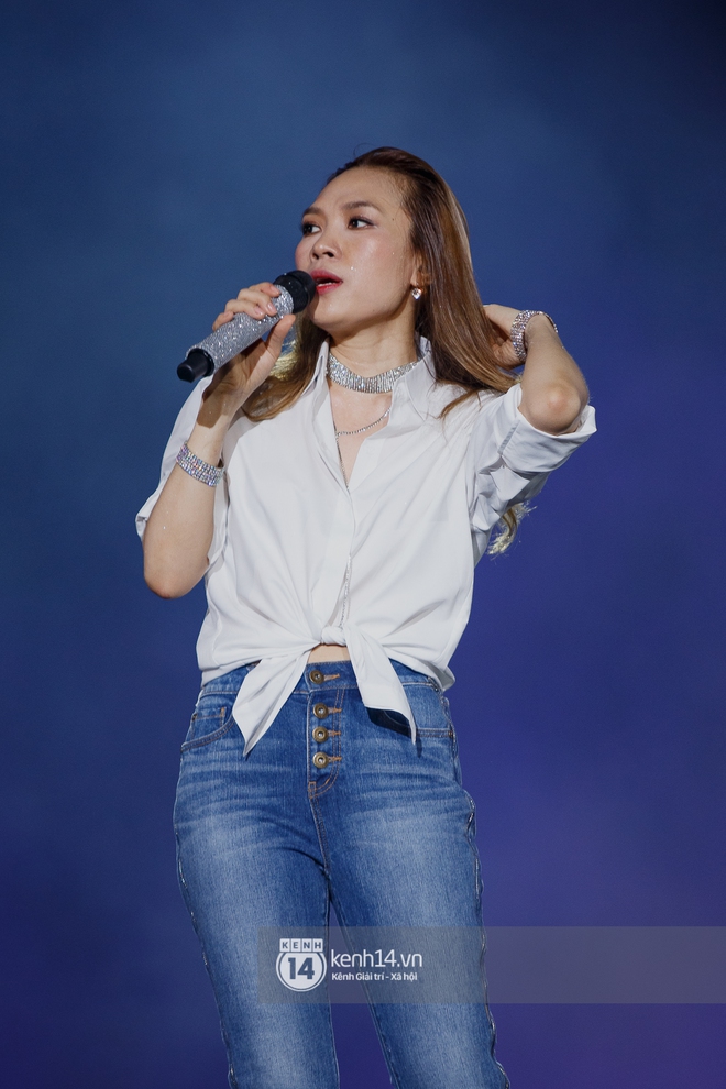 Ngất lịm với siêu fanchant dành cho Mỹ Tâm: Đứng từ trên cao cách rất xa vẫn nghe vang vọng cả một vùng! - Ảnh 1.