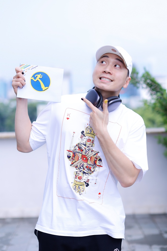 Karik lộ bụng tròn xoe ở Running Man, hậu quả của việc uống nước ngọt từ thời Rap Việt? - Ảnh 4.