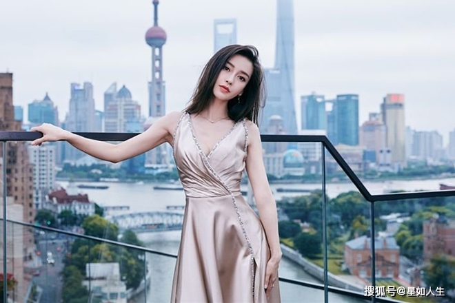 Nhan sắc Angela Baby ngày càng xuống cấp nghiêm trọng, liên tục phải tiêm mặt vì bác sĩ thẩm mỹ... nghỉ hưu? - Ảnh 6.