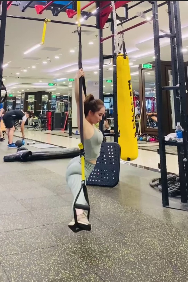 Định nghĩa thính 18 đều như vắt tranh: Quỳnh Nga cứ khoe body ngồn ngộn, Việt Anh auto vào bình luận nghe mà đỏ cả mặt - Ảnh 9. Định nghĩa thính 18 đều như vắt tranh: Quỳnh Nga cứ khoe body ngồn ngộn, Việt Anh auto vào bình luận nghe mà đỏ cả mặt - Ảnh 9.