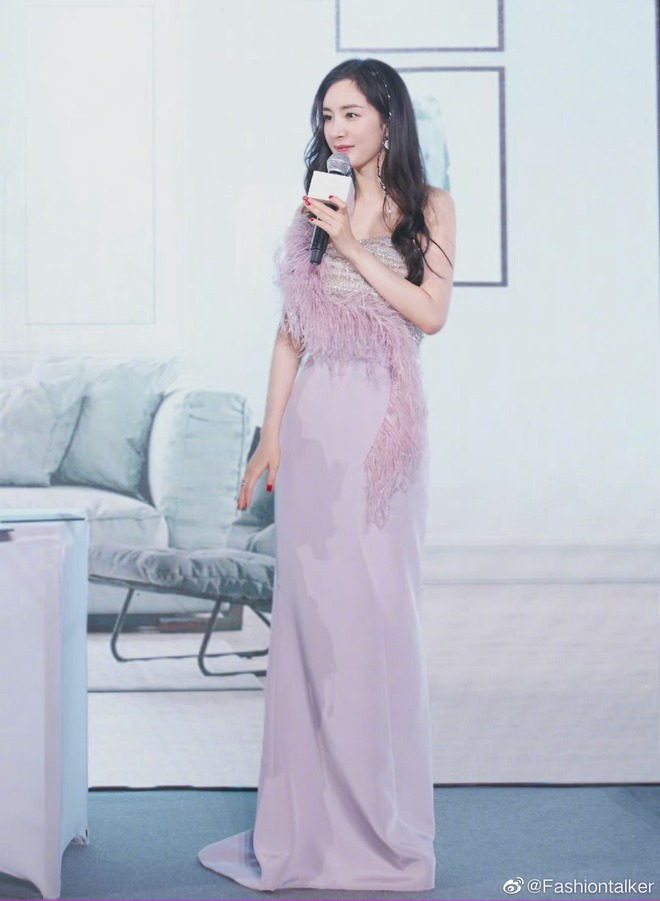 Dương Mịch lao vào cuộc đua diện đồ Haute Couture nhưng vẫn nhận cái kết đắng lòng từ netizen - Ảnh 5.