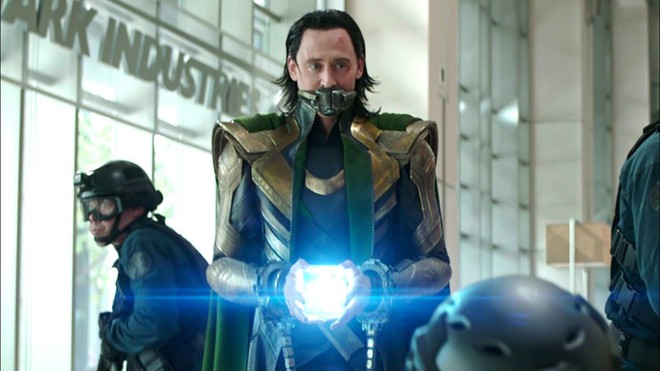 Bóc trailer mới của Loki: Tháp Avengers sụp đổ và hàng loạt tình tiết dễ bỏ qua - Ảnh 6.