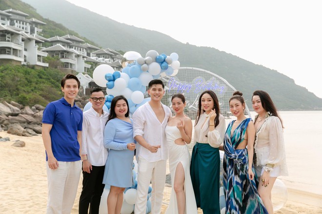 Cuối c&ugrave;ng Lệ Quy&ecirc;n đ&atilde; h&eacute; lộ m&oacute;n qu&agrave; L&acirc;m Bảo Ch&acirc;u tặng sinh nhật, nh&igrave;n l&agrave; biết t&igrave;nh trẻ chịu chi v&agrave; hiểu t&acirc;m l&yacute; n&agrave;ng thế n&agrave;o - Ảnh 5.