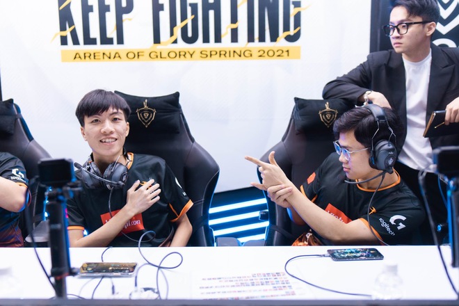 Cộng đồng Liên Quân Việt nức nở với giải Esports dành cho sinh viên, cool ngầu chẳng kém cạnh Đấu Trường Danh Vọng - Ảnh 2.