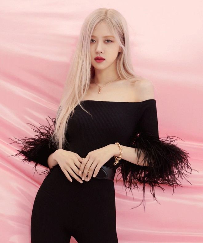 Đụng hàng với bà xã Justin Bieber, Rosé (BLACKPINK) dù diện trang sức 500 triệu vẫn kém sắc hơn chỉ vì 1 lý do - Ảnh 1.