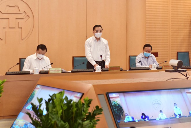 4 nguy cơ lây lan dịch, Hà Nội xem xét tạm dừng thêm loại hình kinh doanh không thiết yếu như bia hơi - Ảnh 2. 4 nguy cơ lây lan dịch, Hà Nội xem xét tạm dừng thêm loại hình kinh doanh không thiết yếu như bia hơi - Ảnh 2.
