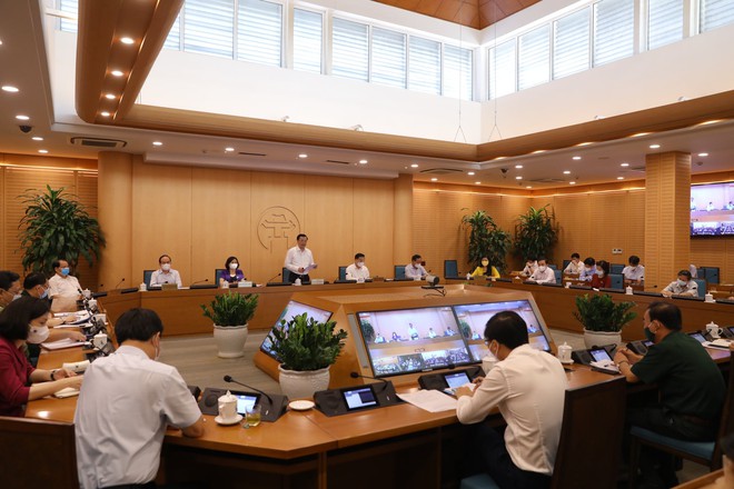 4 nguy cơ lây lan dịch, Hà Nội xem xét tạm dừng thêm loại hình kinh doanh không thiết yếu như bia hơi - Ảnh 1. 4 nguy cơ lây lan dịch, Hà Nội xem xét tạm dừng thêm loại hình kinh doanh không thiết yếu như bia hơi - Ảnh 1.