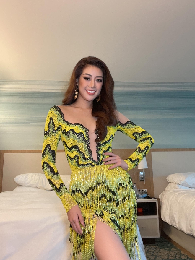 Khánh Vân diện outfit màu nổi, khẩu trang tua rua cực độc giúp nàng hậu ghi điểm, bùng nổ visual ngày 6 tại Miss Universe - Ảnh 7.