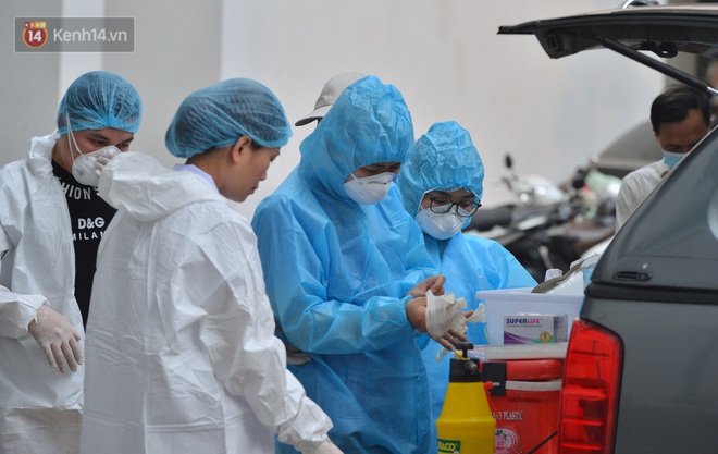 Nóng: 2 F1 của cặp vợ chồng giám đốc ở Thanh Xuân đã dương tính SARS-CoV-2 - Ảnh 1. Nóng: 2 F1 của cặp vợ chồng giám đốc ở Thanh Xuân đã dương tính SARS-CoV-2 - Ảnh 1.