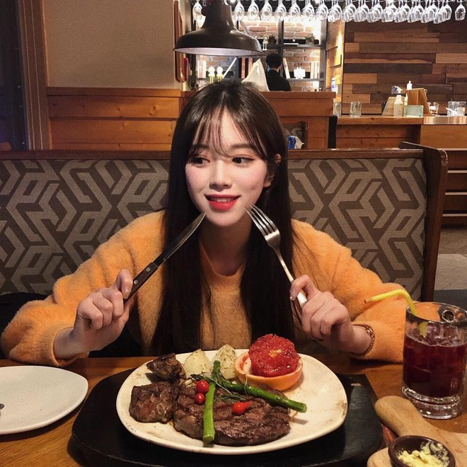 Thường xuyên ăn 2 loại thịt quen thuộc, nữ giới có nguy cơ mắc bệnh ung thư vú lúc nào chẳng hay - Ảnh 1. Thường xuyên ăn 2 loại thịt quen thuộc, nữ giới có nguy cơ mắc bệnh ung thư vú lúc nào chẳng hay - Ảnh 1.