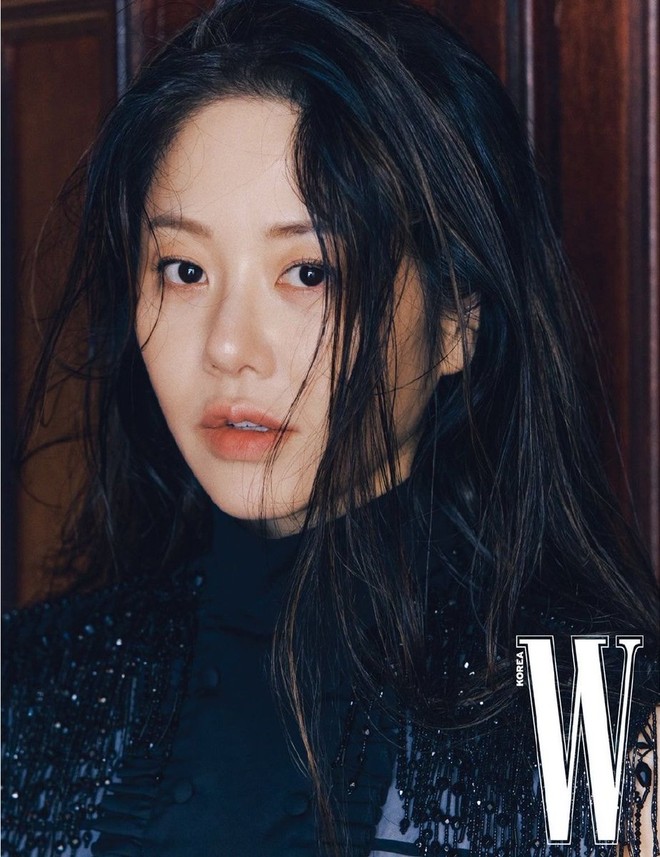 Á hậu bị đế chế Samsung ruồng bỏ Go Hyun Jung gây sốt ở Baeksang 2021, so lại ảnh 10 năm trước mới thấy choáng - Ảnh 13.