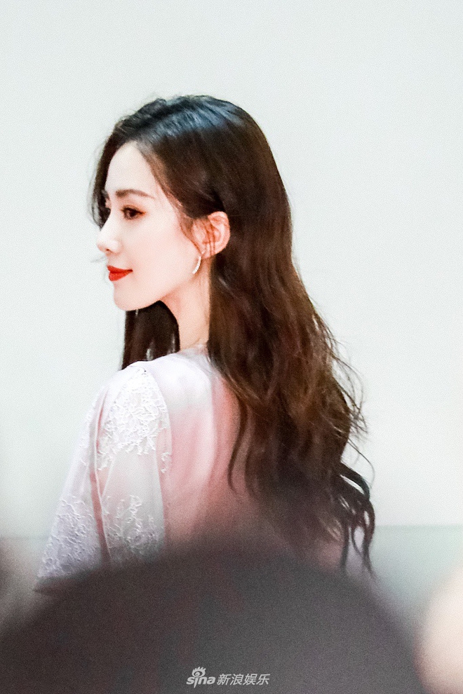 Vẫn biết Lưu Thi Thi là mỹ nhân Cbiz nhưng không thể ngờ loạt ảnh hậu trường lại xuất sắc nhường này - Ảnh 4. Vẫn biết Lưu Thi Thi là mỹ nhân Cbiz nhưng không thể ngờ loạt ảnh hậu trường lại xuất sắc nhường này - Ảnh 4.