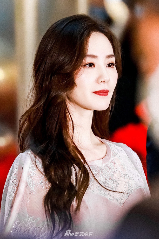 Vẫn biết Lưu Thi Thi là mỹ nhân Cbiz nhưng không thể ngờ loạt ảnh hậu trường lại xuất sắc nhường này - Ảnh 5. Vẫn biết Lưu Thi Thi là mỹ nhân Cbiz nhưng không thể ngờ loạt ảnh hậu trường lại xuất sắc nhường này - Ảnh 5.