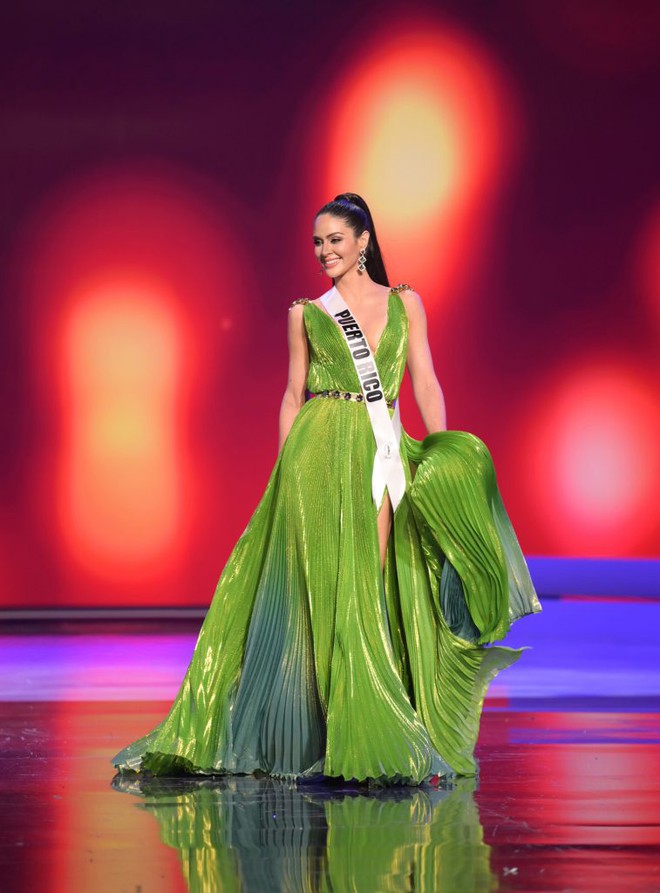 Missosology công bố top 15 trang phục dạ hội đẹp nhất Miss Universe 2020, Khánh Vân thể hiện xuất sắc có đủ sức leo top? - Ảnh 8.