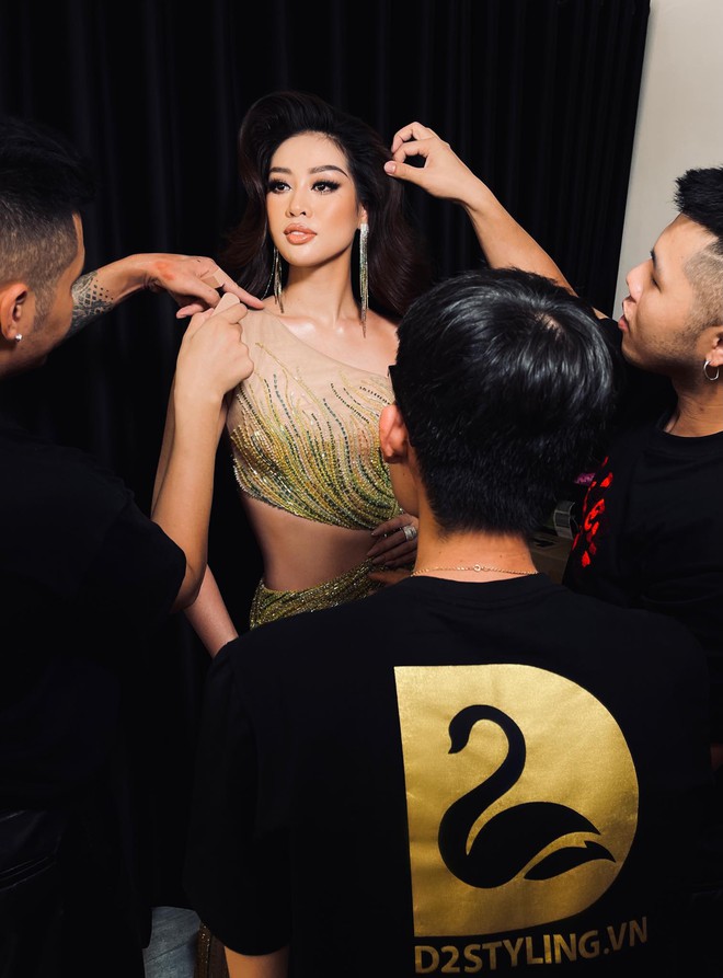 Người đứng sau outfit “chặt chém” của Khánh Vân thừa nhận từng cãi vã, tiết lộ tính cách nàng hậu trước khi chinh chiến ở Miss Universe - Ảnh 2.