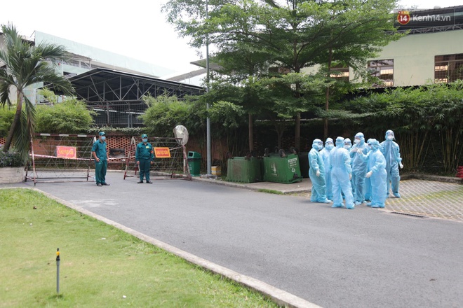 Nóng: Phong tỏa chung cư ở Thủ Đức do có ca nghi nhiễm Covid-19 - Ảnh 6. Nóng: Phong tỏa chung cư ở Thủ Đức do có ca nghi nhiễm Covid-19 - Ảnh 6.