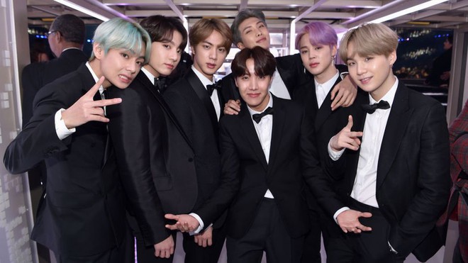 BTS vượt qua Taylor Swift, Ariana Grande rinh về giải lớn tại MTV nhờ phim tài liệu doanh thu bạc tỷ - Ảnh 7.