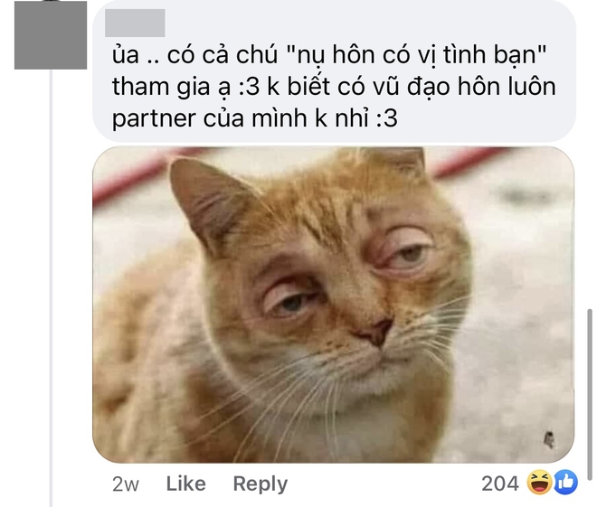 Netizen spam ảnh Mũi trưởng cổ vũ Hậu Hoàng, cà khịa nụ hôn tình bạn khi nghe Thái Ngân tham gia show vũ đạo - Ảnh 5.