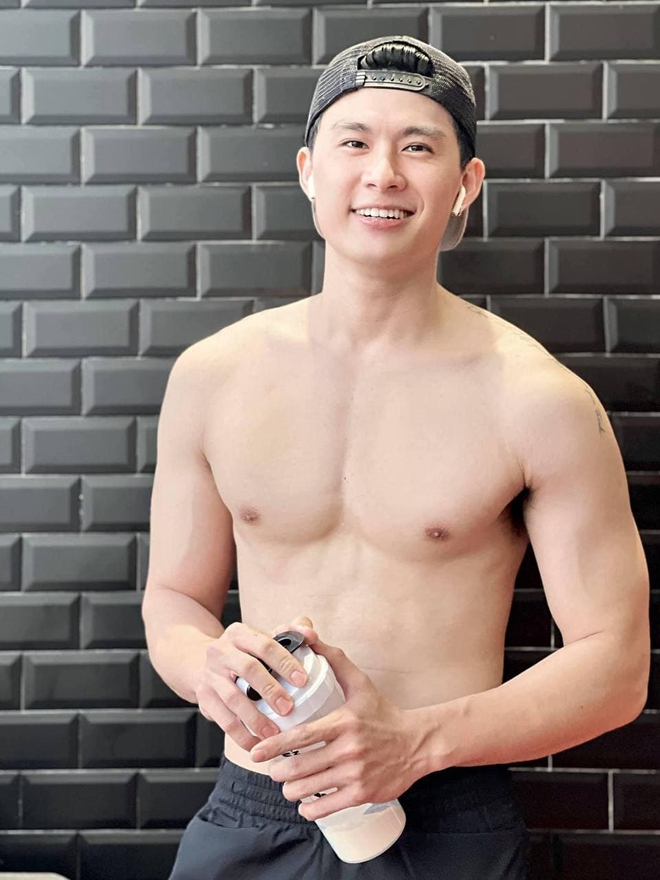 Hai chàng thơ mới nhất của Thiều Bảo Trâm: Tham gia chung 1 show hẹn hò, vừa đẹp trai lại có body miễn chê - Ảnh 12.