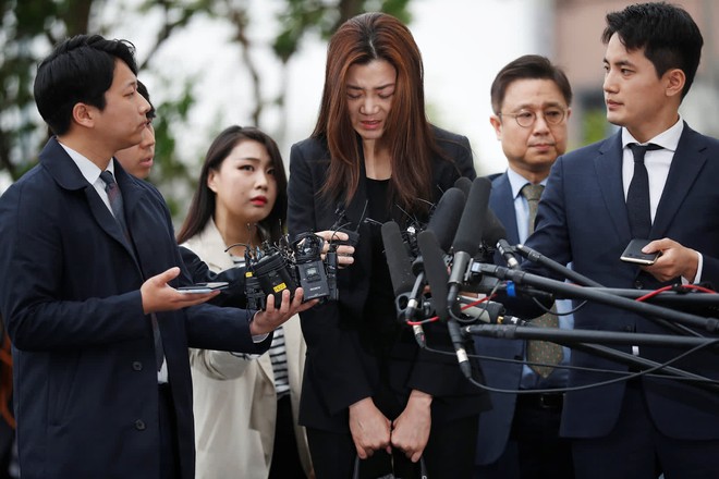 Vụ tiểu thư t&agrave;i phiệt h&agrave;nh hung nh&acirc;n vi&ecirc;n ở drama 18+ Mine l&agrave; l&ugrave;m x&ugrave;m c&oacute; thật chấn động thế giới một thời? - Ảnh 8.