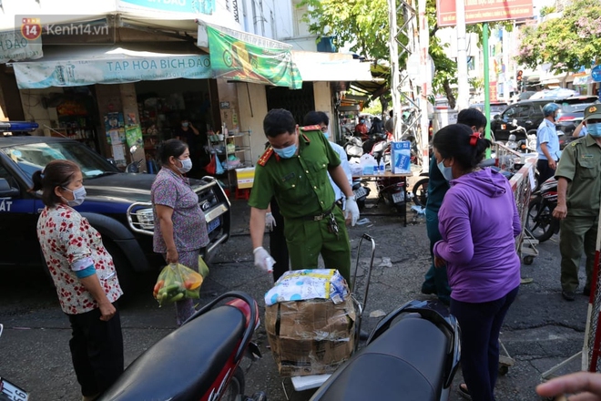 Diễn biến dịch ngày 20/5: Thêm 44 ca mắc mới; Người phụ nữ bán hàng ăn, cho thuê trọ ở TP.HCM dương tính SARS-CoV-2 - Ảnh 3.