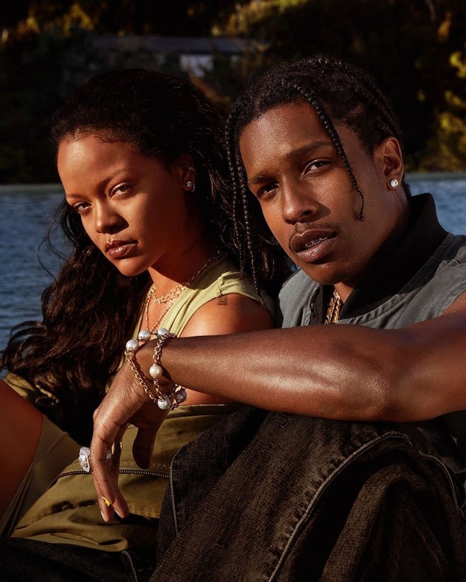 Mới chia tay tỷ phú, Rihanna đã hẹn hò tình mới với danh tính bất ngờ: Thì ra là rapper quyền lực, còn tự xác nhận vì 7 năm chịu kiếp “friendzone” - Ảnh 3.