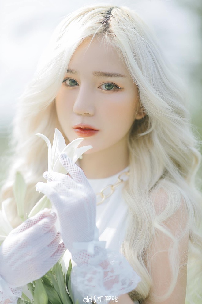 Bị lấy h&igrave;nh ảnh giả mạo g&aacute;i b&aacute;n d&acirc;m VIP tr&ecirc;n nh&oacute;m chat nhạy cảm, nữ streamer xinh đẹp bức x&uacute;c, phản ứng gay gắt - Ảnh 3.