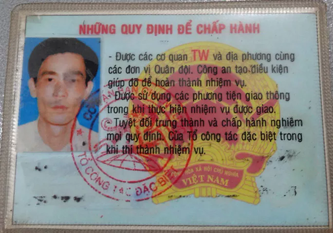L&agrave;m r&otilde; 1 người d&ugrave;ng thẻ c&ocirc;ng vụ đặc biệt giả, đ&ograve;i gặp 5 người Trung Quốc đang c&aacute;ch ly - Ảnh 1.