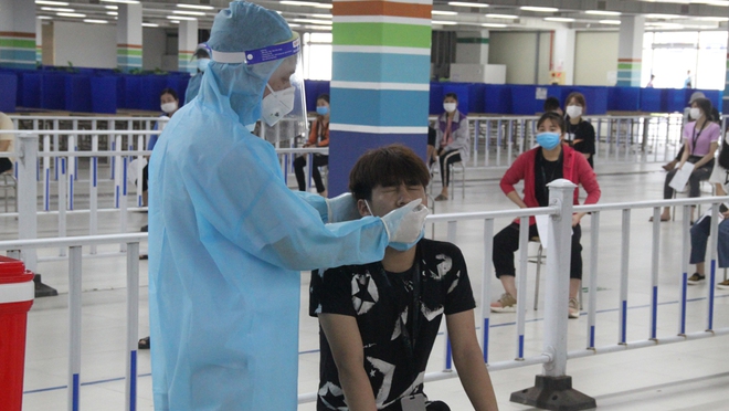 Chuy&ecirc;n gia cảnh b&aacute;o: SARS-CoV-2 vẫn c&ograve;n trong ph&ograve;ng k&iacute;n d&ugrave; F0 đ&atilde; rời đi - Ảnh 1.