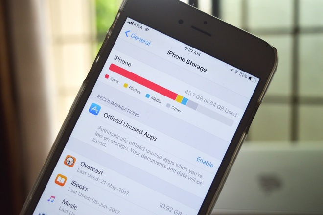 iPhone hết dung lượng? Đừng vội mua thêm mà tốn tiền, thử ngay vài cách dưới đây đã! - Ảnh 1.