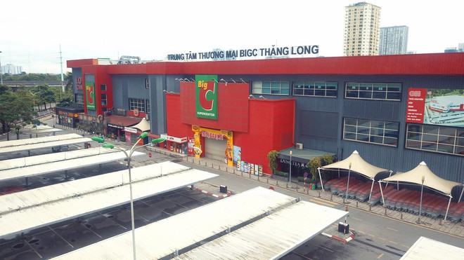 Big C Thăng Long cửa đóng then cài, khách ngậm ngùi quay xe - Ảnh 2.