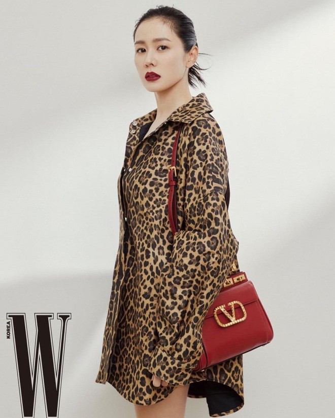 Son Ye Jin đổ bộ tạp ch&iacute; với diện mạo lột x&aacute;c qu&aacute; kh&aacute;c lạ: Son đậm dừ ch&aacute;t nhưng sao visual vẫn đỉnh bất chấp thế chị đẹp? - Ảnh 5.