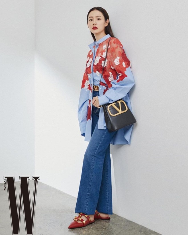 Son Ye Jin đổ bộ tạp ch&iacute; với diện mạo lột x&aacute;c qu&aacute; kh&aacute;c lạ: Son đậm dừ ch&aacute;t nhưng sao visual vẫn đỉnh bất chấp thế chị đẹp? - Ảnh 7.