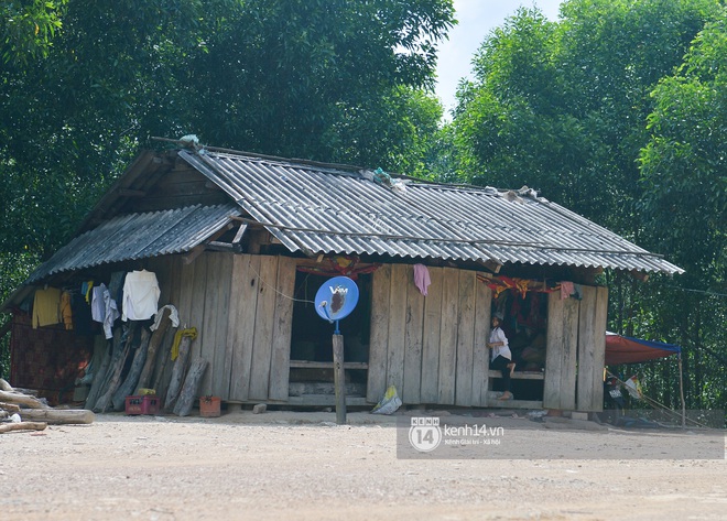 Chủ tịch xã vùng lũ ở Quảng Bình: Đời sống ở đây ổn định rồi, NS Hoài Linh nên tăng cường số quà này về những vùng dịch Covid-19 - Ảnh 14.