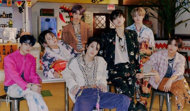 Boygroup Gen Z bán 2 triệu album vèo vèo đỉnh ngang ngửa BTS, ghi danh vào kỷ lục mọi thời đại - Ảnh 2.