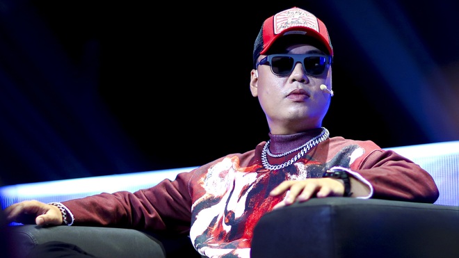 LK từng là HLV thế nào khi ngồi ghế nóng King Of Rap? - Ảnh 2.