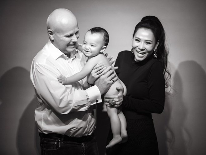 Thu Minh v&agrave; &ocirc;ng x&atilde; ngoại quốc mừng sinh nhật con trai, ai ngờ nh&oacute;c tỳ lai mới 6 tuổi m&agrave; đ&atilde; c&oacute; t&iacute;nh c&aacute;ch đặc biệt thế n&agrave;y! - Ảnh 6.