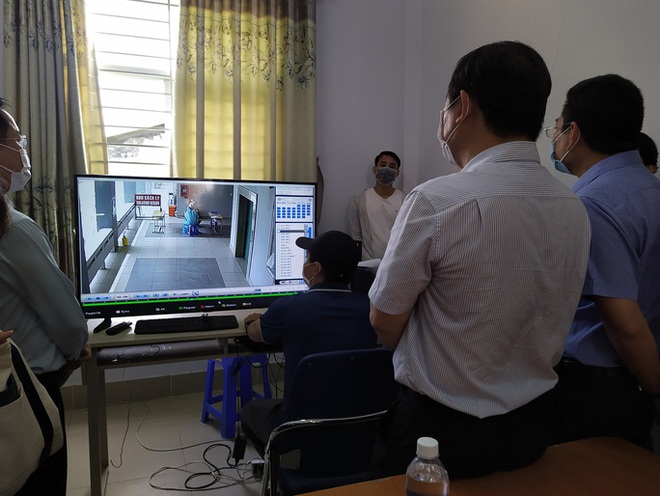 TP.HCM: Phát hiện người cách ly vi phạm, đề nghị cấm ra khỏi phòng, tăng cường camera - Ảnh 3.