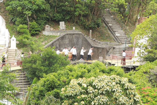 Lễ an táng trùm sòng bạc Macau Hà Hồng Sân chính thức diễn ra sau 1 năm qua đời, chi phí khủng được tiết lộ - Ảnh 8.