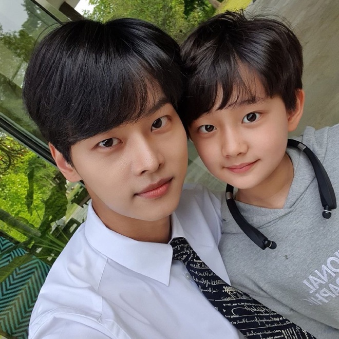 Loạt h&igrave;nh ảnh kh&ocirc;ng l&ecirc;n s&oacute;ng ở Mine: Lee Bo Young t&igrave;nh th&acirc;n mến thương với mẹ chồng, hội gi&uacute;p việc chiếm s&oacute;ng mọi nơi  - Ảnh 10.